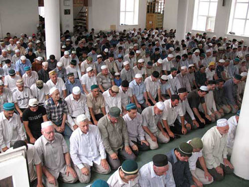 Collective namaz. Source: www.assalam.ru