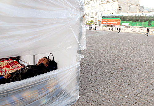 Camp of opposition on Freedom square, Tbilisi, 29 April 2009. Photo of "Caucasian Knot"