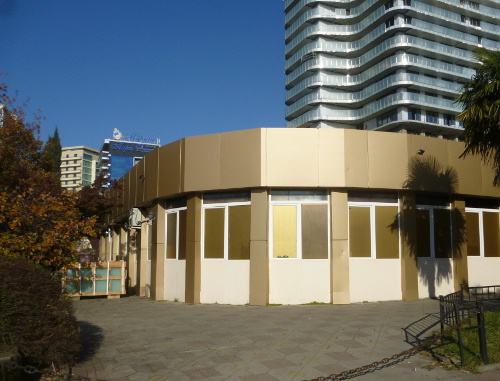 Club "Mayak" on the Primorskaya embankment. Sochi, November 2013. Photo by Svetlana Kravchenko for the "Caucasian Knot"