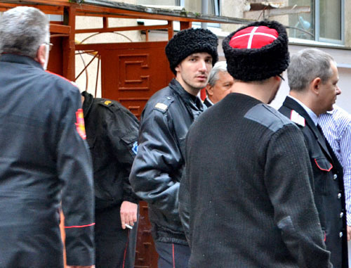 Cossacks before general assembly, where the decision was made to expel Grigory Uchkurov from their ranks. Sochi, March 4, 2014. Photo by Svetlana Kravchenko for the ‘Caucasian Knot’. 