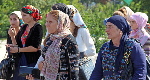 Residents of Grozny at the celebrations of the Republic Day. Grozny, September 2014. Photo by Magomed Magomedov for the ‘Caucasian Knot’. 