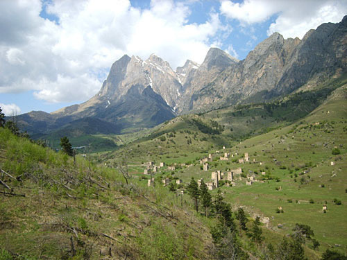 Ingushetia, Tsey-Loam. Photo by http://ru.wikipedia.org