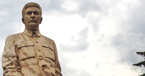 The monument to Stalin near the house museum in the city of Gori. Georgia. Photo by Akhmed Aldebirov for the "Caucasian Knot"