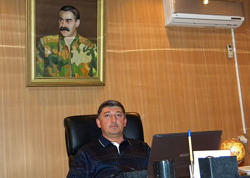 Maksharip Aushev shortly before his death in his office in Nazran. October 12, 2009. Photo by the "Caucasian Knot"