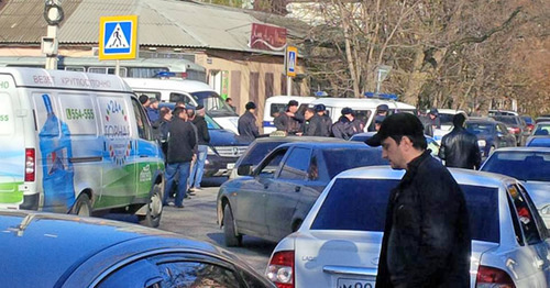 The territory bordering on a mosque in Kotrov Street in Makhachkala. Photo: Umar Said