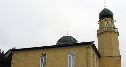 Mosque in Khasavyurt. Photo by Eldar Rasulov, http://www.odnoselchane.ru/?page=photos_of_category&amp;sect=66&amp;pg=4&amp;com=photogallery