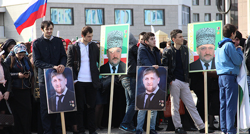 Students wait for the start of rally, Grozny, November 2015. Photo by Magomed Magomedov for the ‘Caucasian Knot’.  