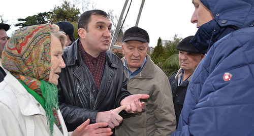 The participants of the rally in Sochi demand to solve their housing problems. Photo by Svetlana Kravchenko for the "Caucasian Knot"