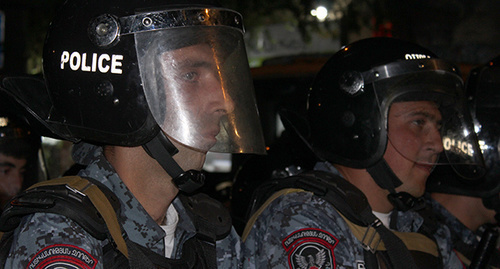 The policemen in Yerevan. 25.07.2016. Photo by Tigran Petrosyan for the "Caucasian Knot"