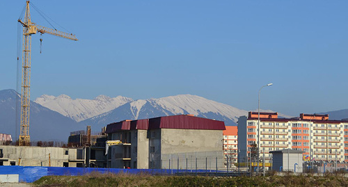 Unfinished residential houses in Sochi. Photo by Svetlana Kravchenko for the "Caucasian Knot"