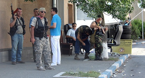 Members of "Sasna Tsrer" group at the seized building of the police regimen, July 23, 2016. Photo by Tigran Petrosyan for the ‘Caucasian Knot’.