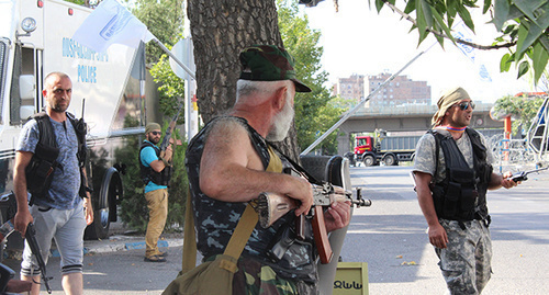 Members of "Sasna Tsrer" grouping that captured the police building in Yerevan, July 23, 2016. Photo by Tigran Petrosyan for the 'Caucasian Knot'. 