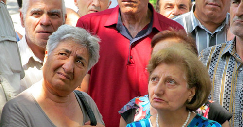 The participants of the protest action of the "Nairit" factory workers. Photo by Tigran Petrosyan for the "Caucasian Knot"