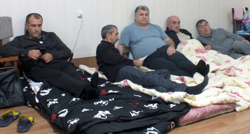 Hunger-strikers in Buynaksk, September 29, 2016. Photo by Patimat Makhmudova for the 'Caucasian Knot'. 