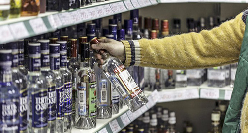 Alcoholic beverages. Photo: http://www.kremlinrus.ru/upload/iblock/8f4/762.jpg