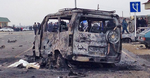 At the site of the explosion at the Djemikent checkpoint of the road police (known as GIBDD) in the Derbent District. February 15, 2016. Photo http://www.riadagestan.ru/