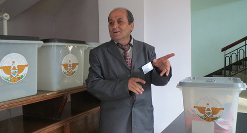 At the polling station in Nagorny Karabakh. Photo by Alvard Grigoryan for the 'Caucasian Knot'. 