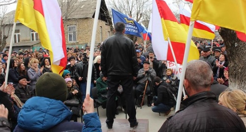 Anatoly Bibilov is making a speech at at a rally in Tskhinvali. March 16, 2017. Photo: Zarina Sanakoeva, RFE/RL