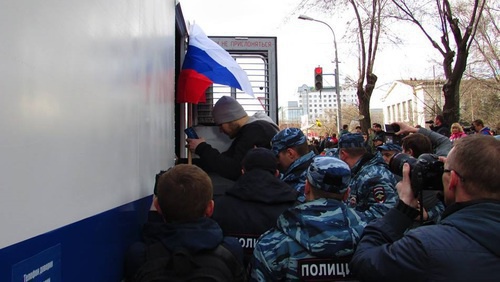 Detention of rally participants in Volgograd, March 26, 2017. Photo by Vyacheslav Yaschenko for the 'Caucasian Knot'. 