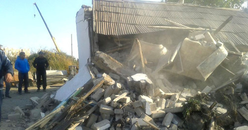 House being demolished in the village of Novogrozny (Oiskhar) in the Gudermes District, Chechnya. Photo: RFE/RL