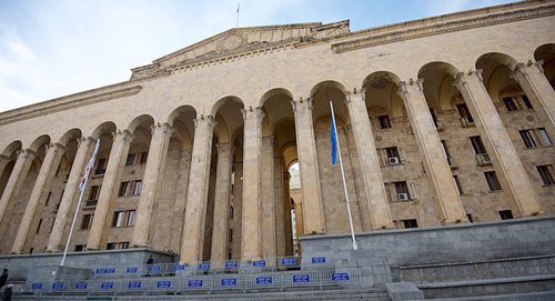 Georgian Parliament. Photo © Sputnik/ Alexander Imedashvili
https://sputnik-georgia.ru/society/20170409/235527880/V-Gruzii-vspominajut-zhertv-9-aprelja.html