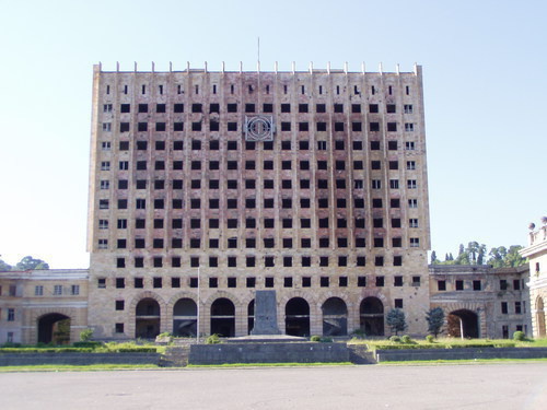 Abkhazia Parliament after battles in September 1993. Photo: Yufereff