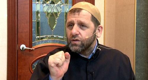 Imam Khamzat Chumakov. Photo http://ingislam.ru/video/homilies/?curPos=96