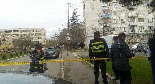 Police at the place of special operation in Tbilisi. Photo: © Sputnik/ STRINGER,  https://sputnik-georgia.ru/incidents/20171122/238258511/Bronetehnika-pojavilas-na-meste-specoperacii-v-Tbilisi.html