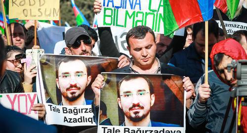 Posters with the photos of Talekh Bagirzade, the leader of the "Muslim Unity" movement. Baku, April 8, 2017. Photo by Aziz Karimov for the "Caucasian Knot"