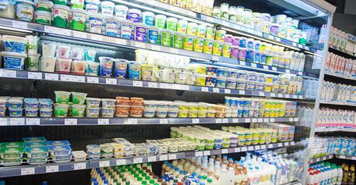 Dairy products. Photo: © Sputnik/ Asatur Yesayantshttps://ru.armeniasputnik.am/society/20170406/6932760/kurit-vredno-pit-protivno-ceny-v-armenii-rastut.html