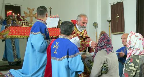 Easter communion service in St. Hakob Church of Stepanakert. Photo by Alvard Grigoryan for the "Caucasian Knot"