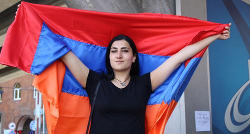 Protester in Yerevan. Photo by Tigran Petrosyan for the Caucasian Knot