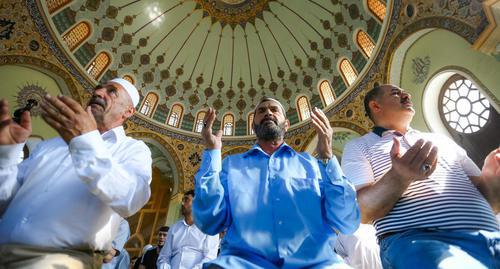 Ramadan in the Haji Javad mosque in Baku. Photo by Aziz Karimov for the "Caucasian Knot"