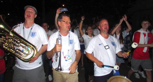 Football fans celebrate victory of England team over Tunisia, Volgograd, June 18, 2018. Photo by Vyacheslav Yaschenko for the Caucasian Knot. 