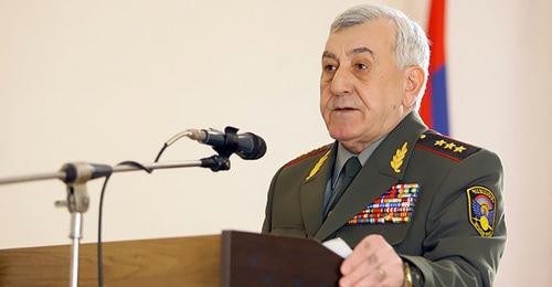 Mikael Harutyunyan. Photo © : official site of the MoD of RAhttps://ru.armeniasputnik.am/incidents/20180703/13015936/ehks-ministr-oborony-armenii-obyavlen-v-rozysk-po-delu-1-marta.html