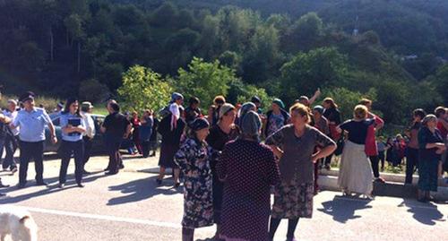 Residents of the village of Kendelen. September 19, 2018. Photo by Tamara Gerieva for the "Caucasian Knot"