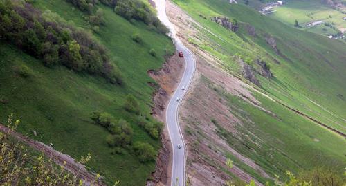 Road near the Chechen-Ingush border. Photo: RFE/RL 