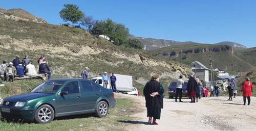 Residents of the village of Kendelen, September 19, 2018. Photo by Lyudmila Maratova for the Caucasian Knot