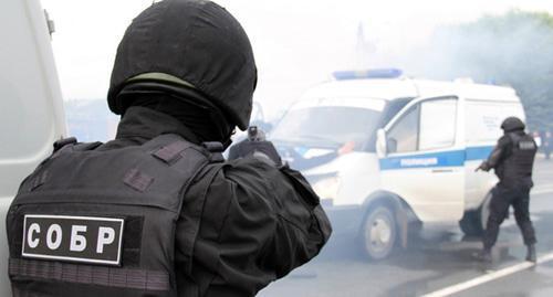 Law enforcers. Photo http://rosgvard.ru/ru/news/article/v-petropavlovskekamchatskom-oficery-sobr-sovmestno-s-operativnikami-fsb-i-mvd-zaderzhali-narkotorgovca