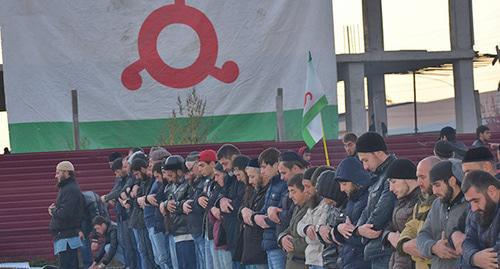 Participants of the rally during a prayer. Magas, October, 2018. Photo courtesy of Yakub Gogiev for the "Caucasian Knot"