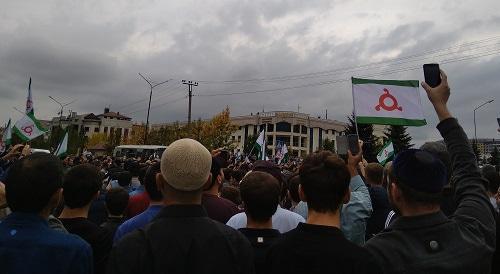 Ingush activists take part in protest rally against agreement on Chechen-Ingush border. Photo: Umar Yovloi for the Caucasian Knot