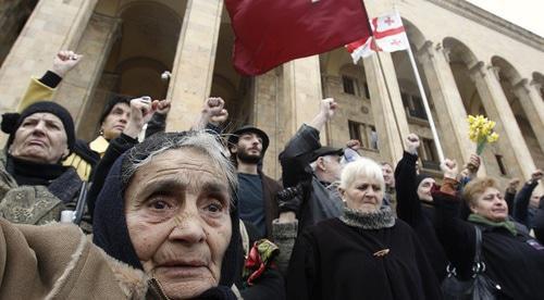 Rally in memory of those perished in Tbilisi on April 9, 1989. Photo: REUTERS / David Mdzinarishvili