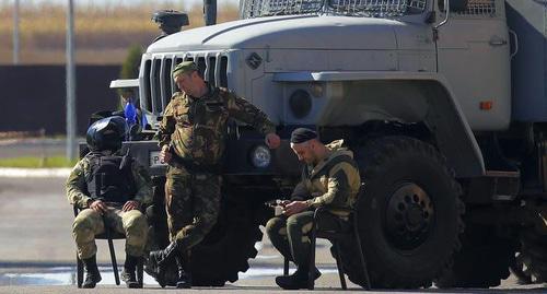 Law enforcers during protest action against an agreement on border with Chechnya, Magas, October 6, 2018. Photo: REUTERS/Maxim Shemetov