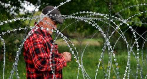 Border area of Georgia and South Ossetia. Photo: Jelger Groeneveld - https://commons.wikimedia.org/wiki/Category:South_Ossetia?uselang=ru#/media/File:Georgian_farmer_at_Khurvaleti_victim_of_borderization_by_Russian_and_South_Ossetian_troops.jpg