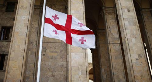 Flag at the Georgian Parliament in Tbilisi. Photo: REUTERS/David Mdzinarishvili