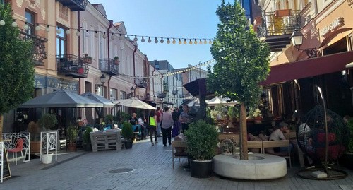 A street in Tbilisi. Photo by Nina Tumanova for the "Caucasian Knot"