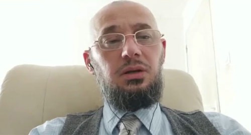 Imran Aliev. Screenshot from video posted at YouTube Channel "KYFiK OLEG - PRIME-SHOW" https://www.youtube.com/channel/UCNfz5rSvhXDkZO9ZJjNpmlw