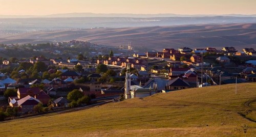 The village of Surkhakhi. Photo: Adam Sagov, https://commons.wikimedia.org/w/index.php?curid=46025706