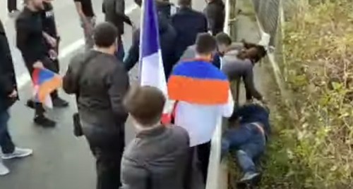 Injured participant of the action in support of Nagorno-Karabakh, October 28, 2020. Screenshot: https://www.youtube.com/watch?v=A0U2E-MelG0&feature=youtu.be