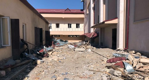 Building in Shushi destroyed as a result of shelling, October 20, 2020. Photo by Alvard Grigoryan for the Caucasian Knot